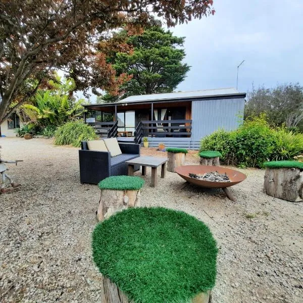 The Beach Cabin Ocean Bay Getaway PL, ξενοδοχείο σε Fingal