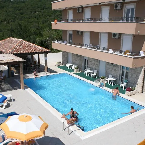 Apartments Đurašević, hotel v destinaci Sveti Stefan