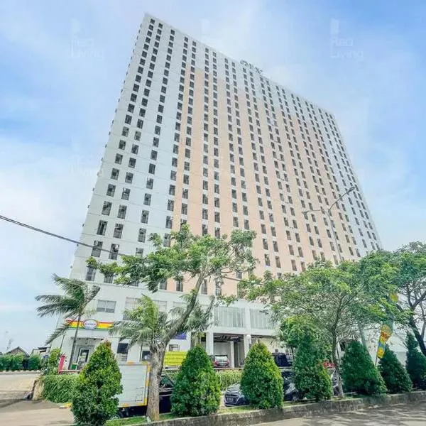 ๋ฐํญ์ ์์นํ ํธํ
RedLiving Apartemen Green Lake View Cimanggis - WIN Property