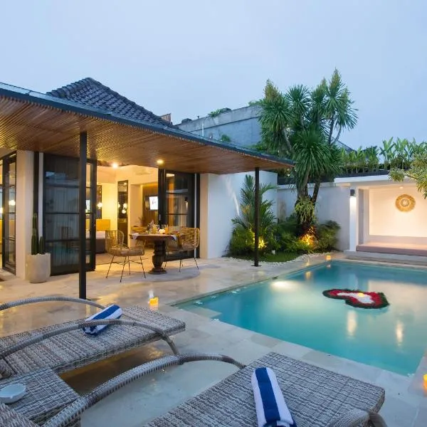 The Kon's Villa Bali Seminyak – hotel w mieście Seminyak