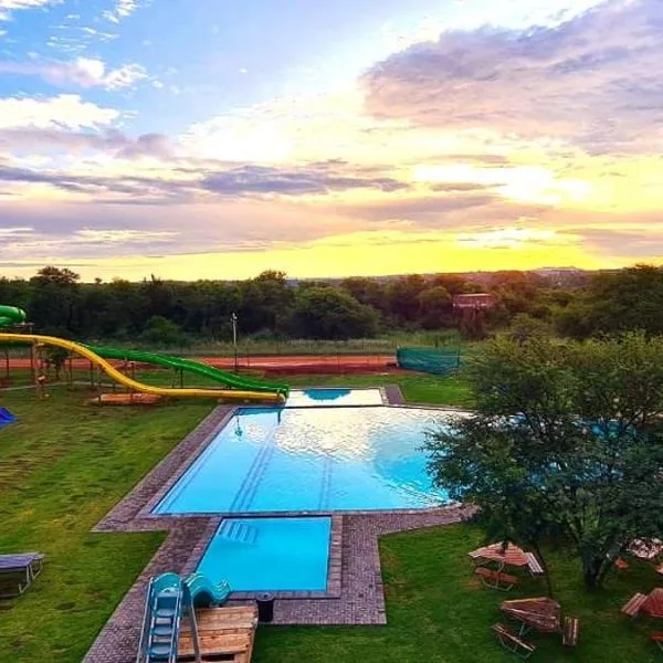 Casa Cara Resort, hotel em Parys