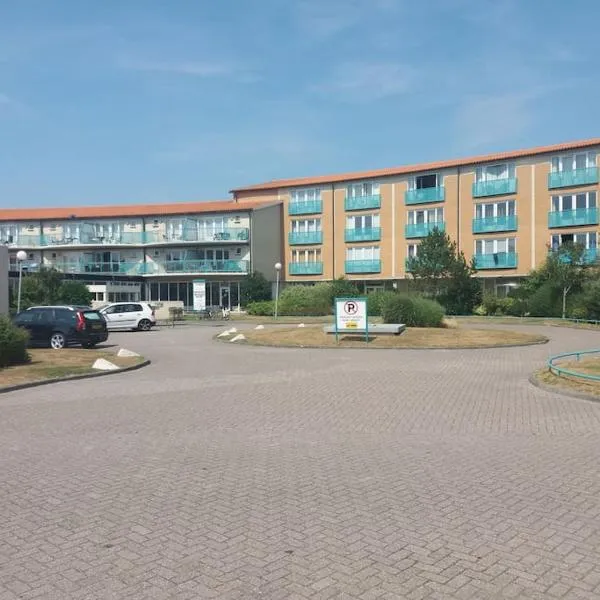 줄리아나도르프에 위치한 호텔 Beach apartment +/- 5 minutes to sea, self checkin