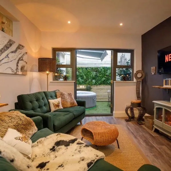 The Holgate Hideaway with Hot Tub, hotel in York