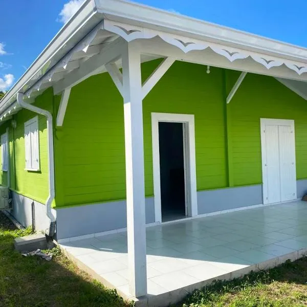 Maison de 2 chambres a Le Vauclin a 500 m de la plage avec jardin clos, ξενοδοχείο σε Le Vauclin