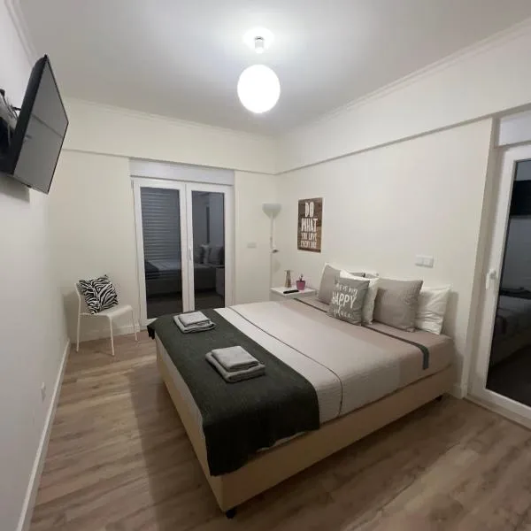 Modern Double Room with Private Balcony, hotel en Montijo