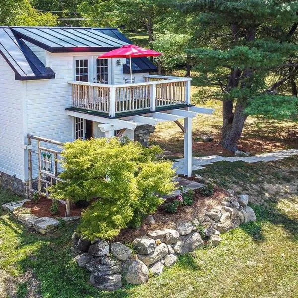 1786 Farm Cottage Honeymoon Suite Renovated 2022, hotel in Chester