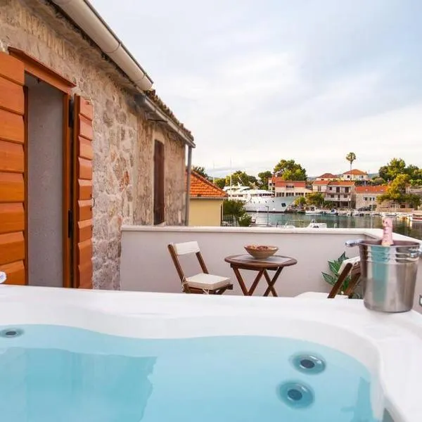 Luxury stone house Amfora, hotel v Ražanji