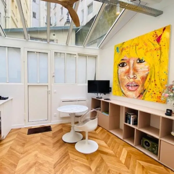 Warm 18m ideal for couple in Paris