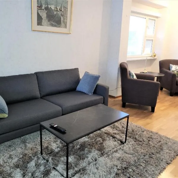 Best possible location, 1 bedroom apartment, hotel di Norrnäs