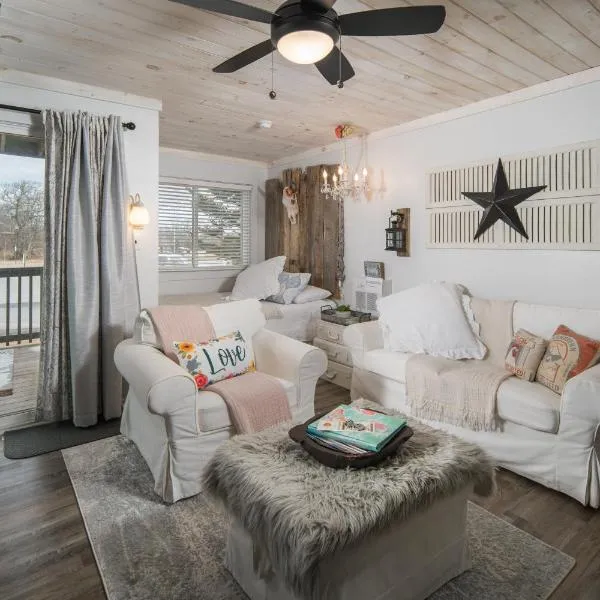 Cozy Mountain Top Ski Studio, hotel in Beech Mountain