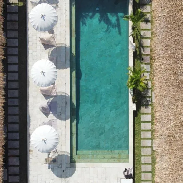Suku Lifestyle Hotel & Villas, hótel í Selong Belanak