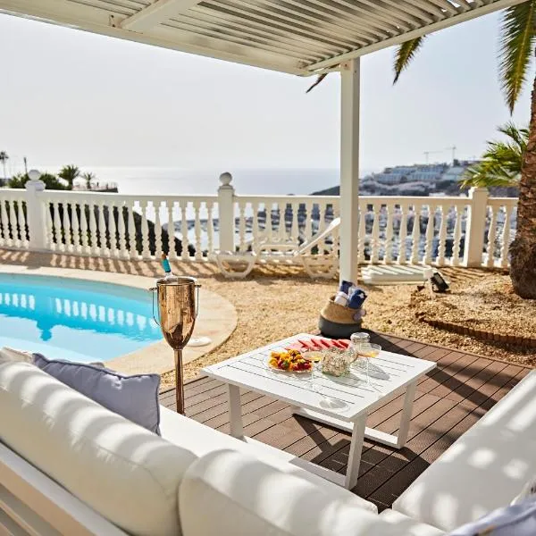 Stunning Villa with Breathtaking Ocean View, hotel in Puerto Rico de Gran Canaria