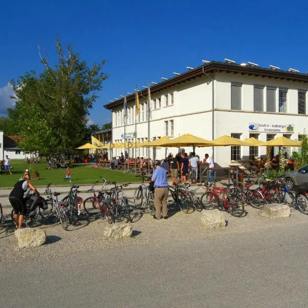 Swiss Hostel Lago Lodge, hotel en Biel