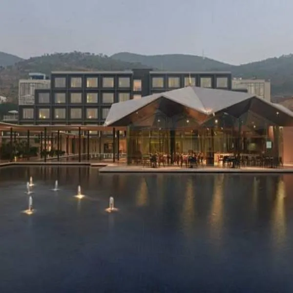 Marasa Sarovar Premiere, hotel in Chandragiri