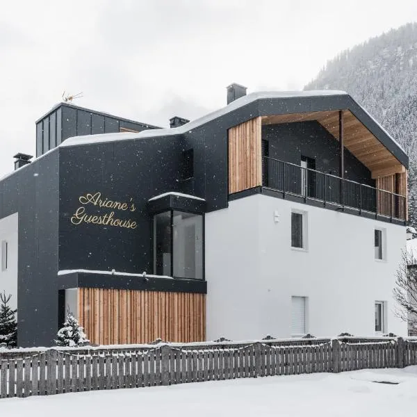 Ariane's Guesthouse - Boutique Apartments Sesto Dolomites, Hotel in Sexten