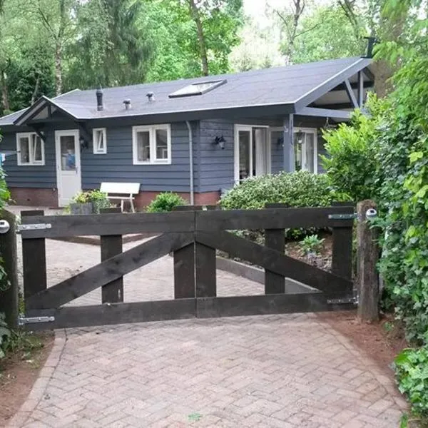 Heerlijk huis in een prachtige bosrijke omgeving., Hotel in Putten