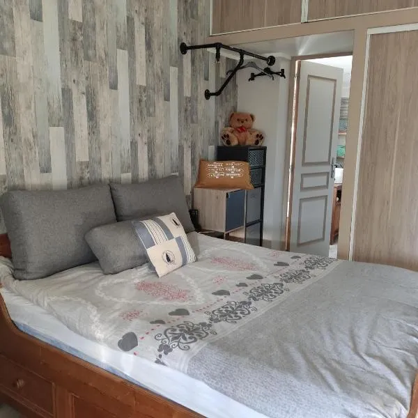 chambre indépendante avec piscine, hotel v destinaci Gujan-Mestras