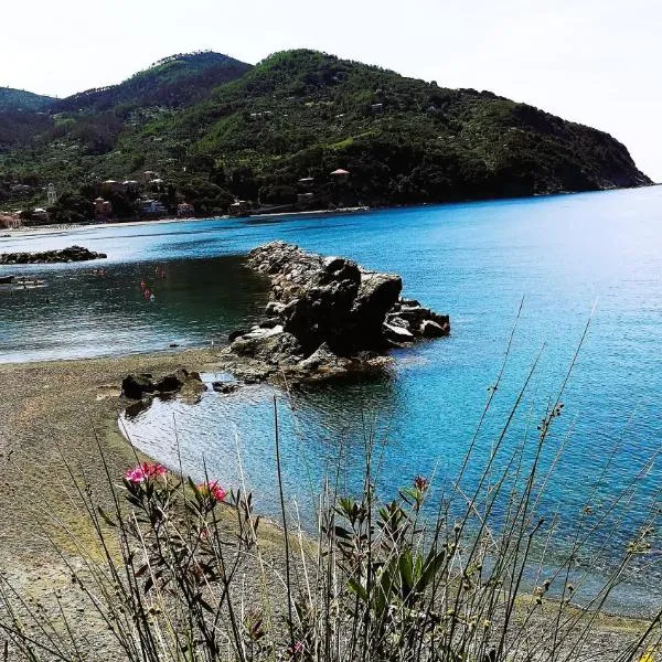 OASI FELICE, hotel v Levantu