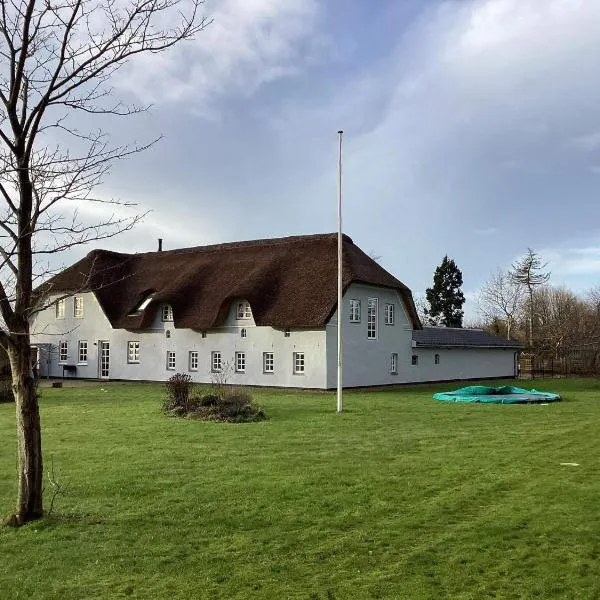 12 person holiday home in Sønder Omme-By Traum, hotel in Sønder Omme