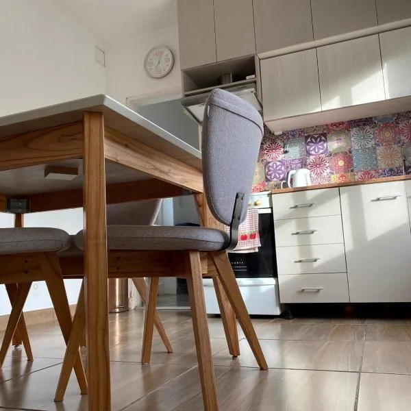 Apartamento Céntrico, Moderno y Tranquilo, hotel v destinaci Caleta Olivia