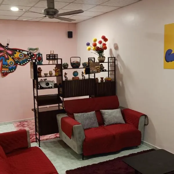 Garfield Homestay, hotel in Batu Pahat