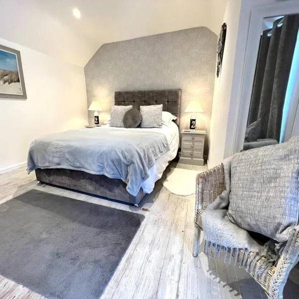 Anchor Cottage - beautiful two bedroom cottage in the heart of Holt、ホルトのホテル