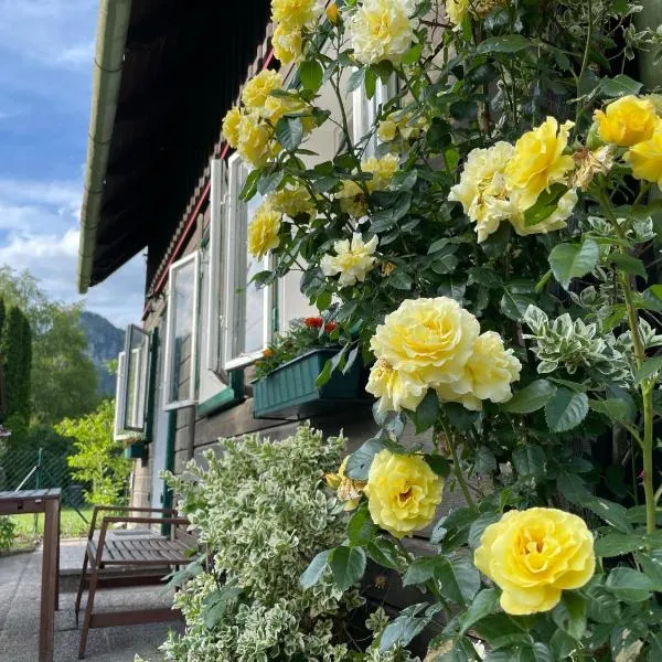 Holzhaus Falkenstein, hotel v destinaci Schwarzau im Gebirge