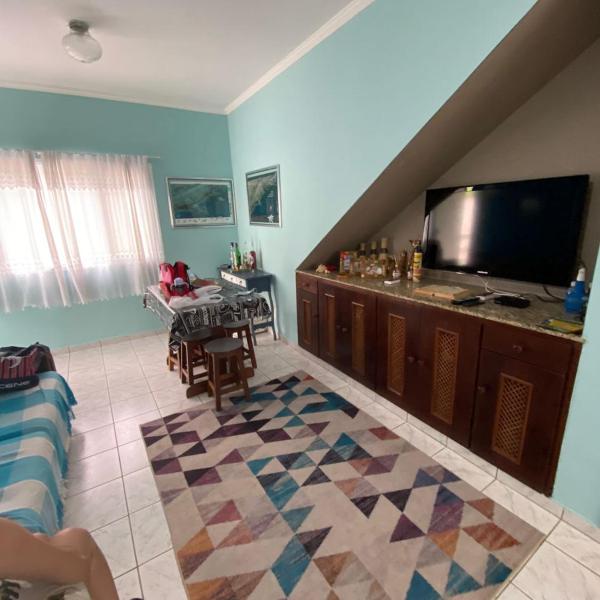 Apartamento térreo em maranduba com ar condicionado