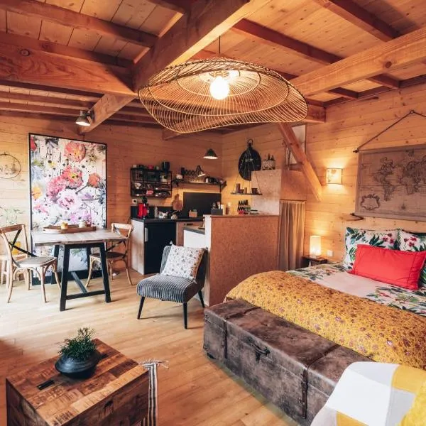 La cabane du bon chemin ,spa, khách sạn ở Laval