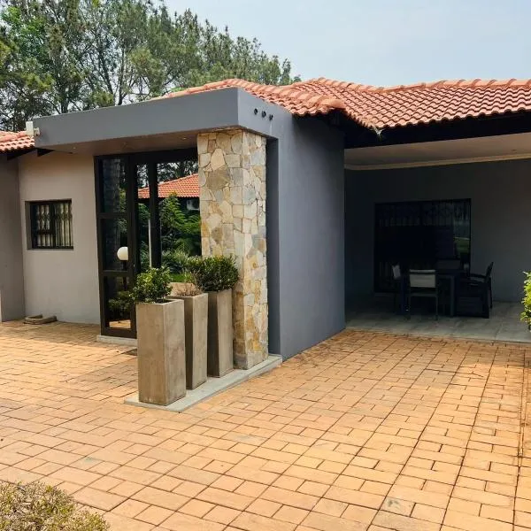 Ultimate Sky-3 bedroom villa, hotel en Pretoria