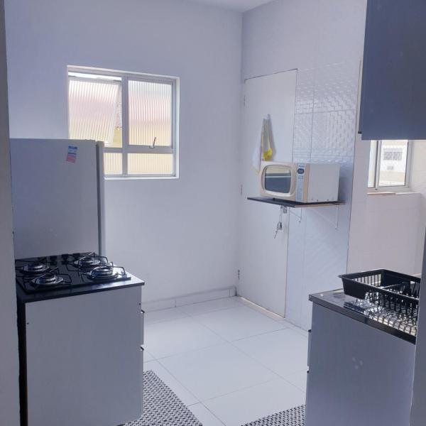Apartamento 400 metros praia da enseada - Foto 4