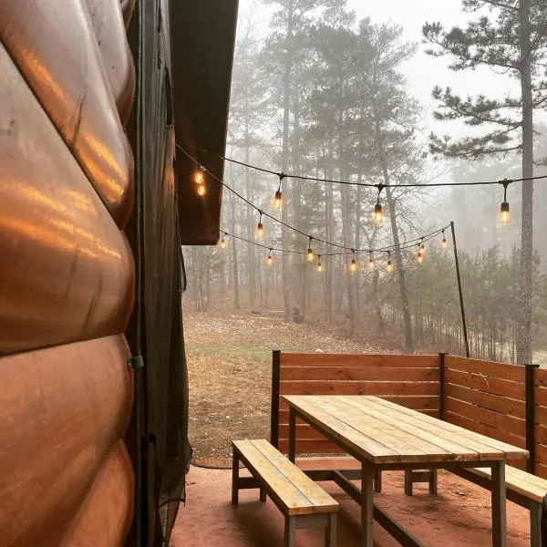 브로큰 보우에 위치한 호텔 Coppermoon Cabin