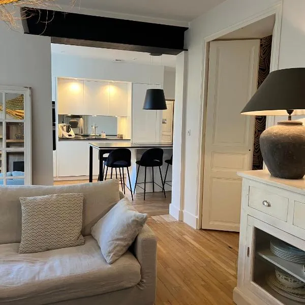 Luxe et Charme - Le Carré Saint-Silain - Meublé de tourisme 3 étoiles, hotel in Périgueux