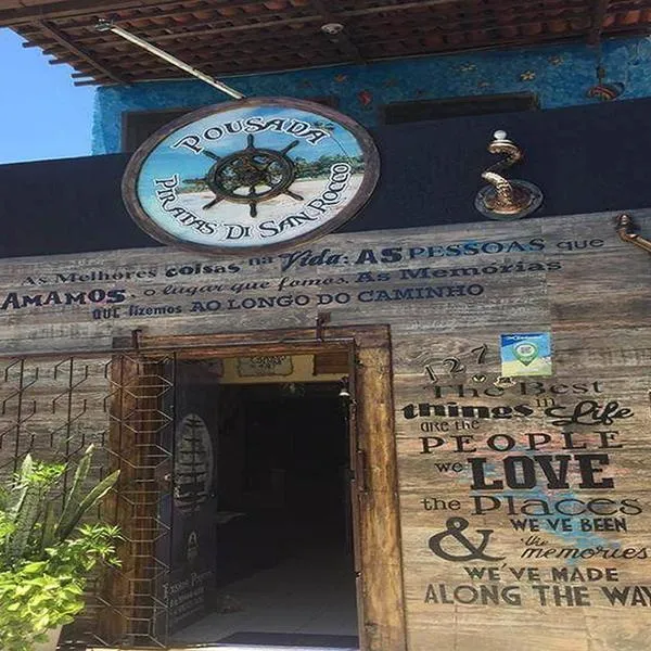 Pousada Piratas Di San Rocco, hotel v destinaci Maceió