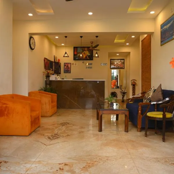 Hotel Guru Surbhi โรงแรมในPāonta Sāhib