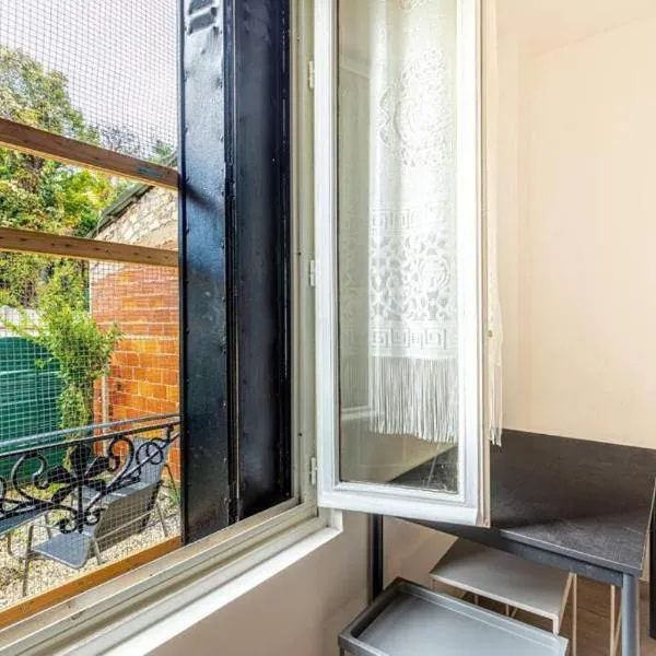 Cénoslocs Bondy - Paris à vos pieds pour 4 personnes avec Jardin & Wifi, hotel in Bondy