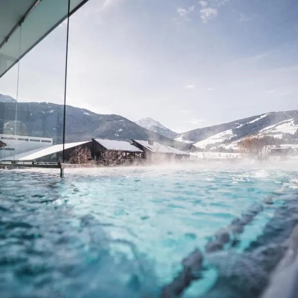 Hotel Fameli, отель в Вальдаоре