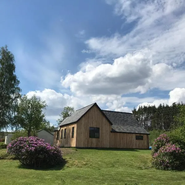 Old Schoolhouse, hotel em Overscaig