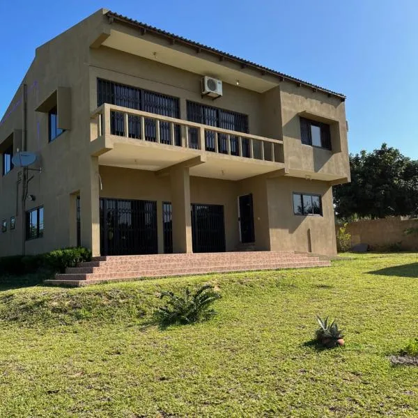 CC House, hótel í Chidenguele