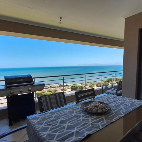 Whale Cove A103, hotel in De Kelders