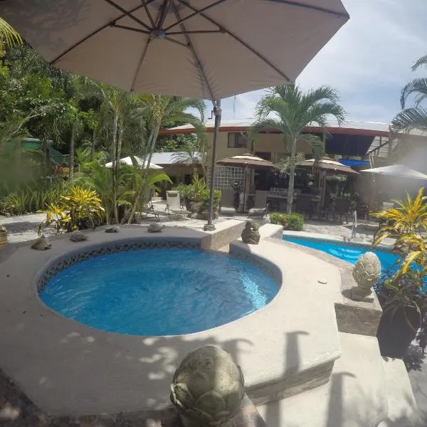 Coyaba Tropical Elegant Adult Guesthouse, hotel v destinaci Manuel Antonio