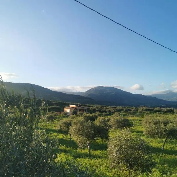 Casa vacanze L'ulivo Burgio, hotel in Villafranca Sicula