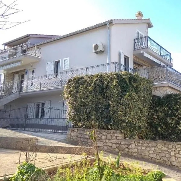 Apartment Ivona, hotel v destinaci Stomorska