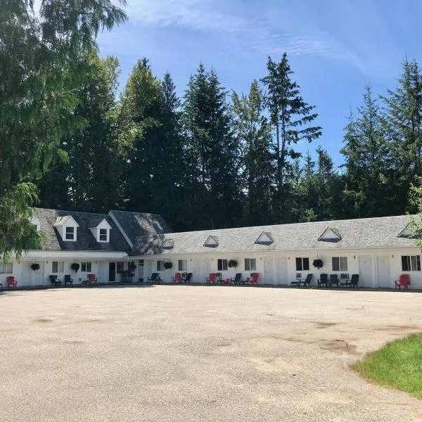 Pines Motel, hotel v destinaci Sicamous