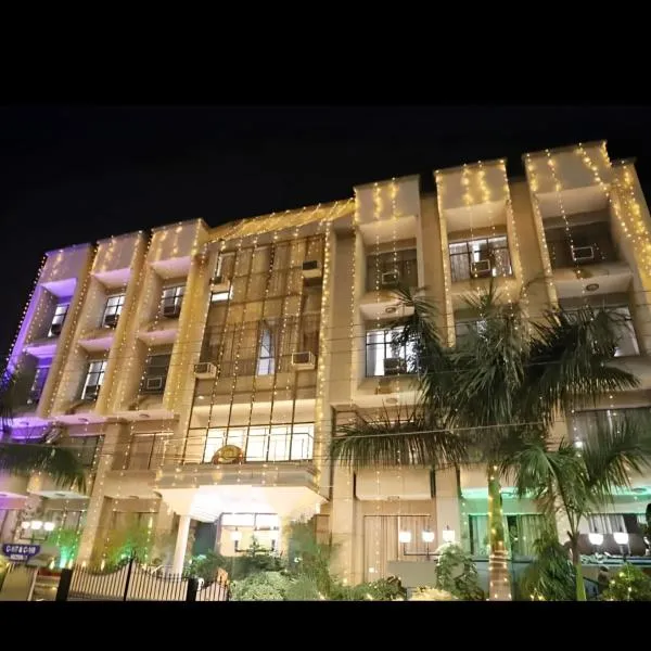 Surya Palace Noida, hotel in Noida