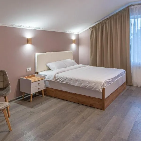 Готель «На Кронштадській», hotel in Avtozavodskiy Rayon