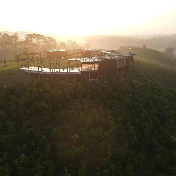 Trebartha East The Round House, hotel in Ahangama