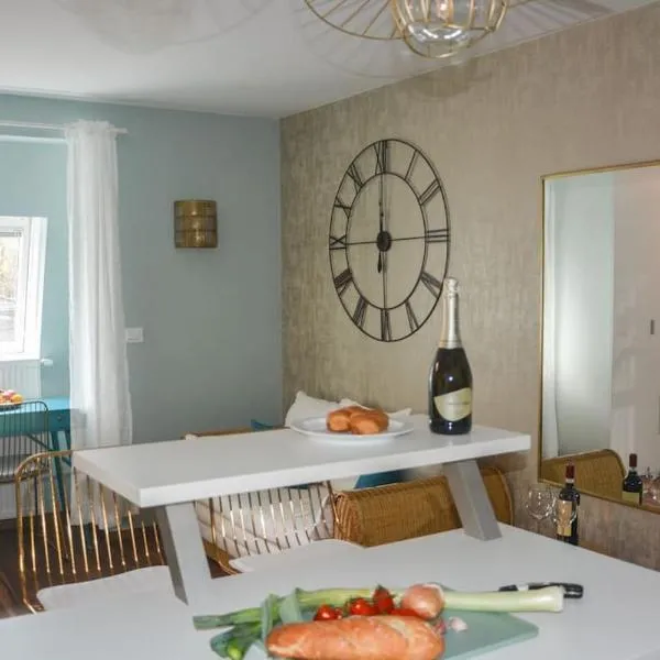 moderne Ferienwohnung, hôtel à Merano