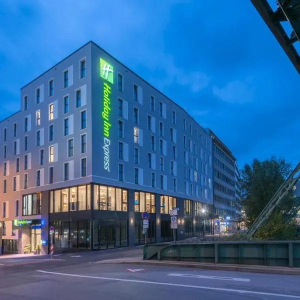 Holiday Inn Express - Wuppertal - Hauptbahnhof, an IHG Hotel, hotelli kohteessa Wuppertal