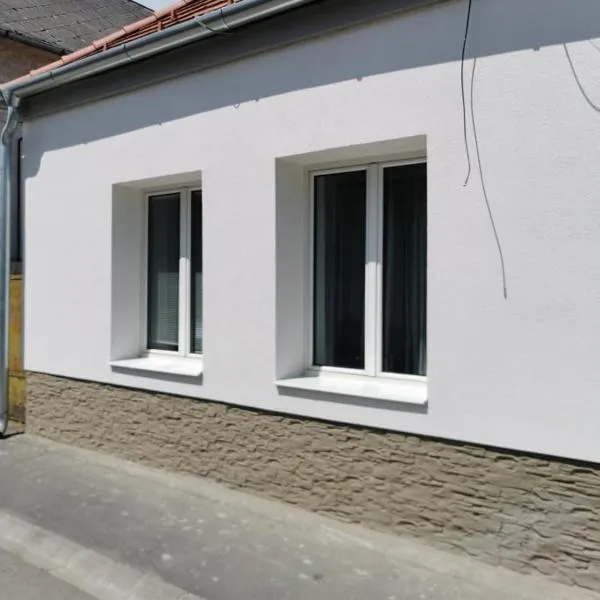 Tifani Apartman, hotel v destinaci Keszthely